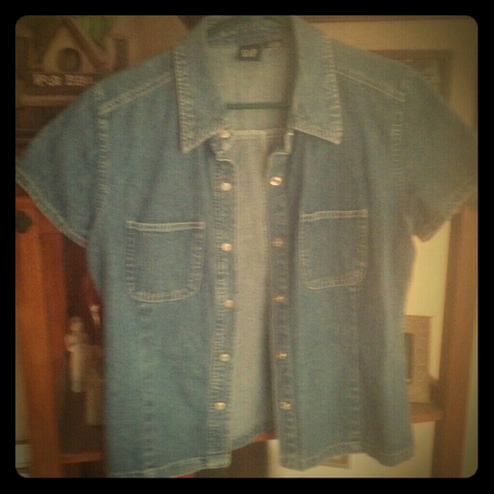 !!5/$25!!  Classic vintage Gap denim shirt